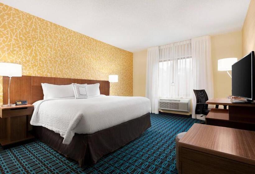 Standard-huone King-vuode, Fairfield Inn & Suites By Marriott Charlottesville Downtown/university Area