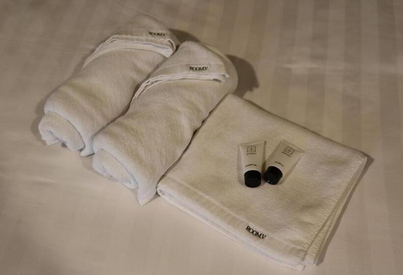 Семейный Номер Superior, Room V @ Jalan Sultanah Near Bus Stop Batu Pahat