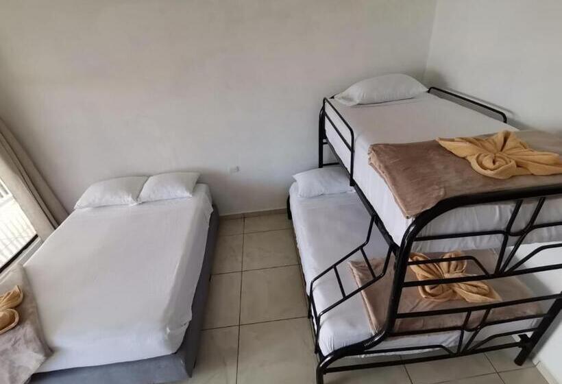 اتاق خانوادگی, Hostel Cattleya   Monteverde, Costa Rica