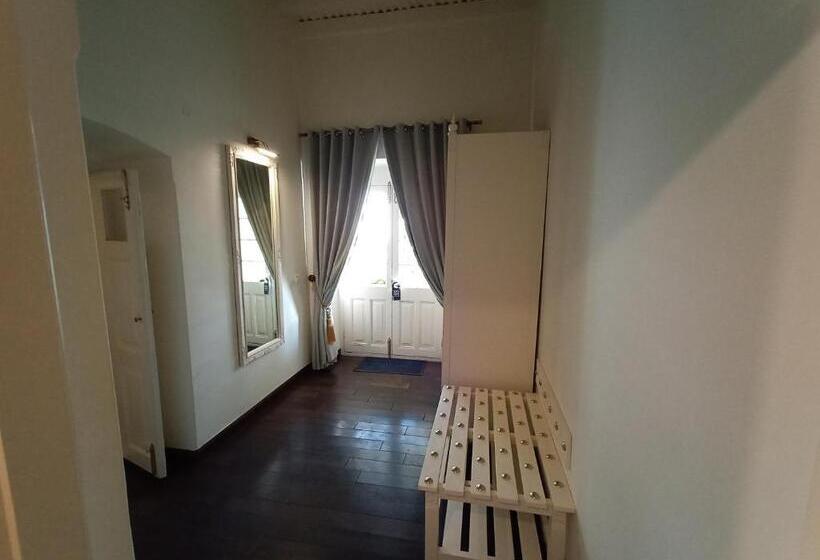 اتاق استاندارد با چشم‌انداز باغ, Pine Retreat Mallroad