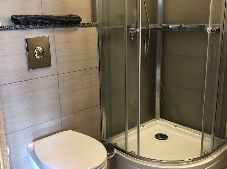 اتاق استاندارد سه نفره, Kirkjufell Guesthouse And Apartments