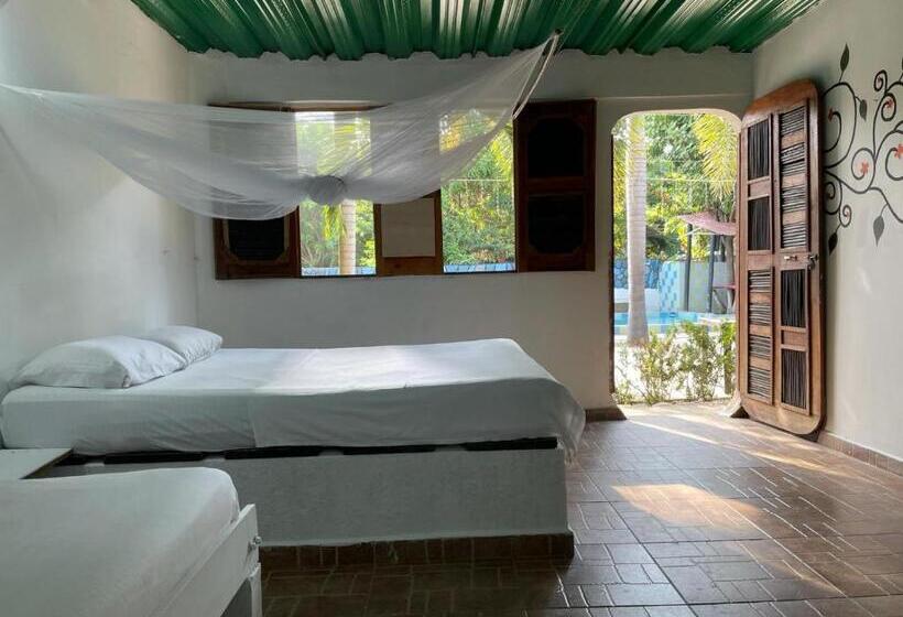 스탠다드 룸, Hostal Luz De Luna