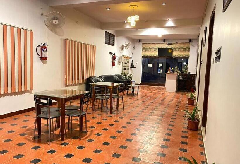 اتاق اکونومی, La Paradise Residency