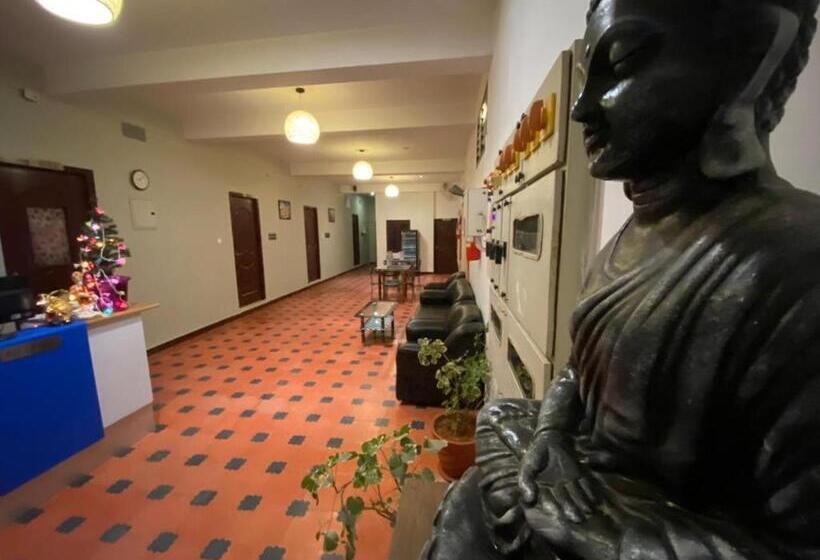 اتاق اکونومی, La Paradise Residency