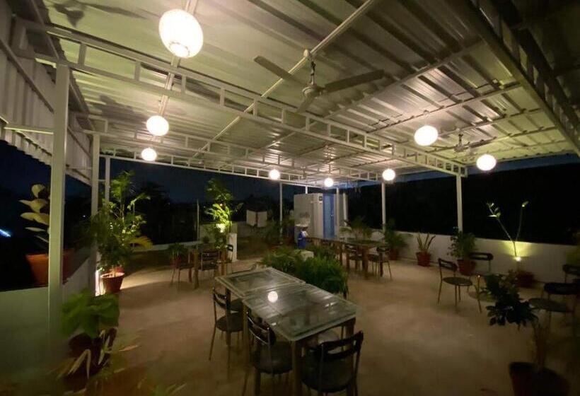 اتاق لوکس خانوادگی, La Paradise Residency