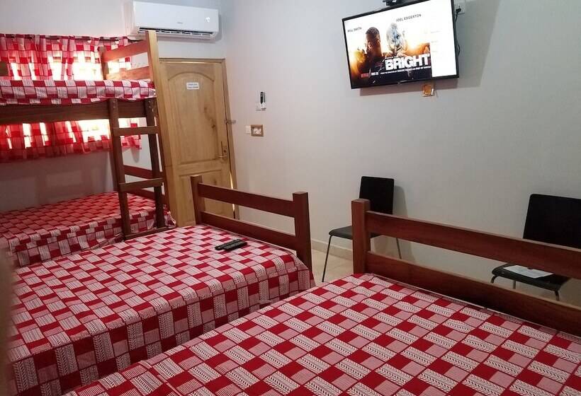 패밀리 룸, Sharp Guesthouse