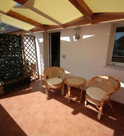 اتاق استاندارد با تراس, La Rosatea Rooms