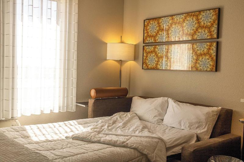 Люкс Кровать Квин, Towneplace Suites By Marriott Hays