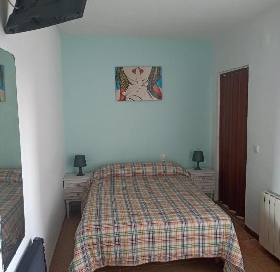 Номер Стандарт, Hostal El Desvío