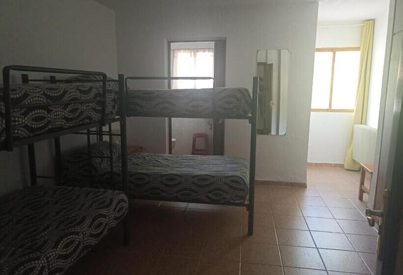 Четырехместный Номер Стандарт, Hostal El Desvío