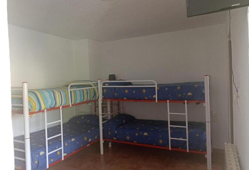 Четырехместный Номер Стандарт, Hostal El Desvío