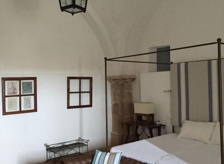 سوییت, Casa Rural Castillo De Cáceres