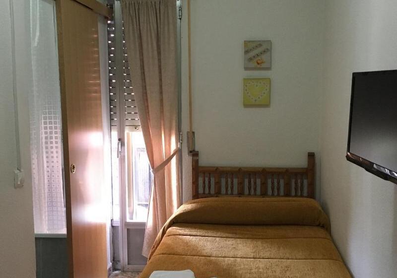 Номер Стандарт Индивидуальный, Hostal Santa Barbara