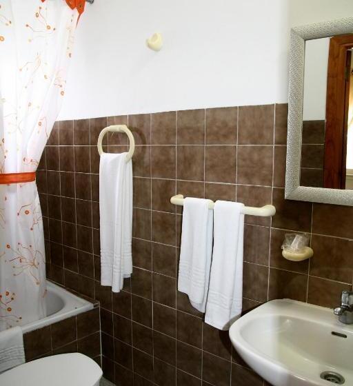 标准单人间, Hostal Asturias
