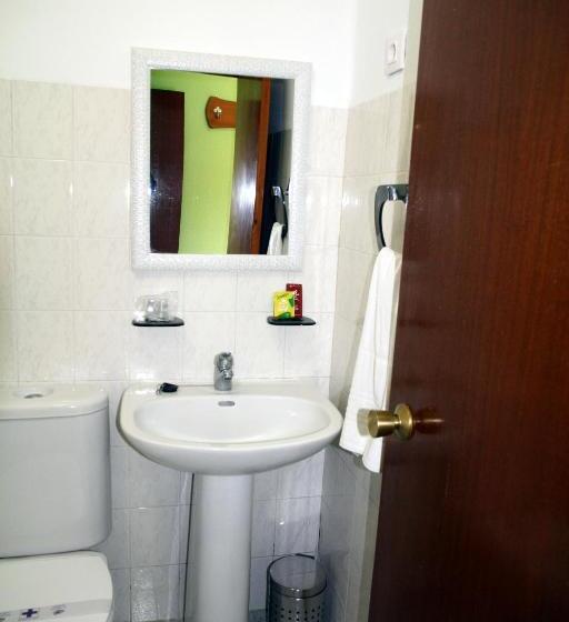 标准单人间, Hostal Asturias