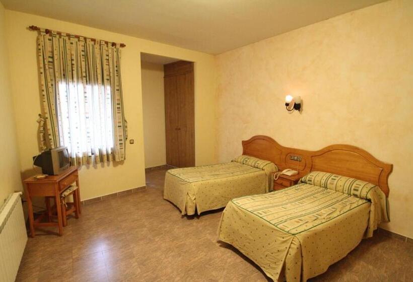 스탠다드 룸, Hostal Restaurante Cuatro Caminos