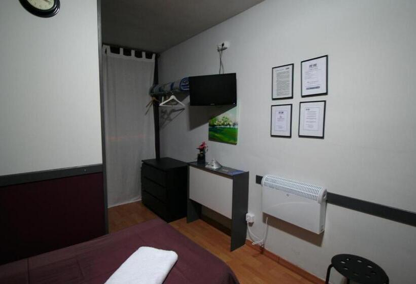 Номер Стандарт, Hostal Restaurante Avenida De Madrid