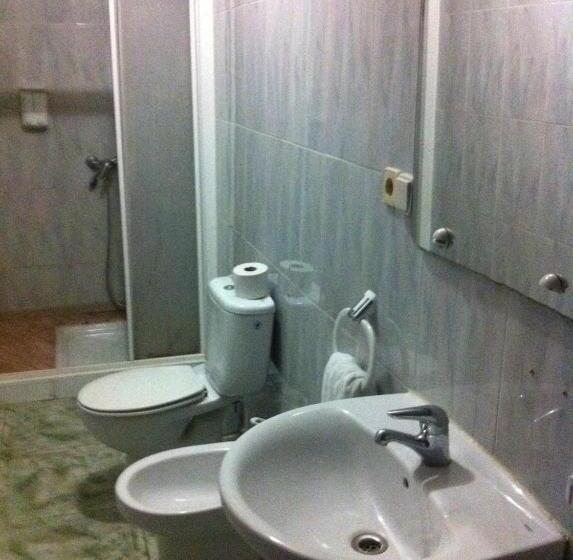 Номер Стандарт Индивидуальный, Hostal Restaurante Avenida De Madrid
