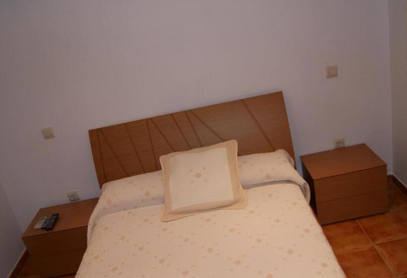 Номер Deluxe, Hostal Restaurante Bustos