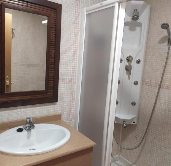 Номер Deluxe, Hostal Restaurante Bustos