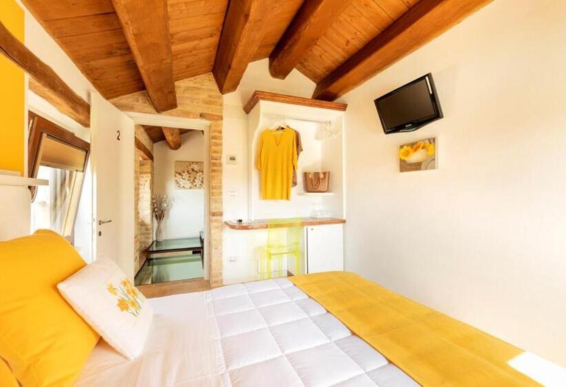 Номер Стандарт Вид на Бассейн, Agrirelais Collelago