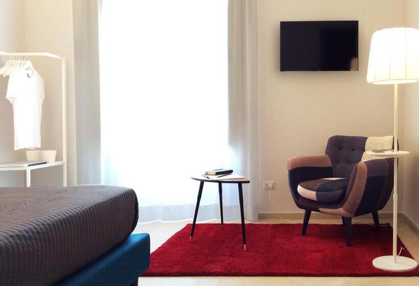 Quarto Deluxe, Re Federico Boutique