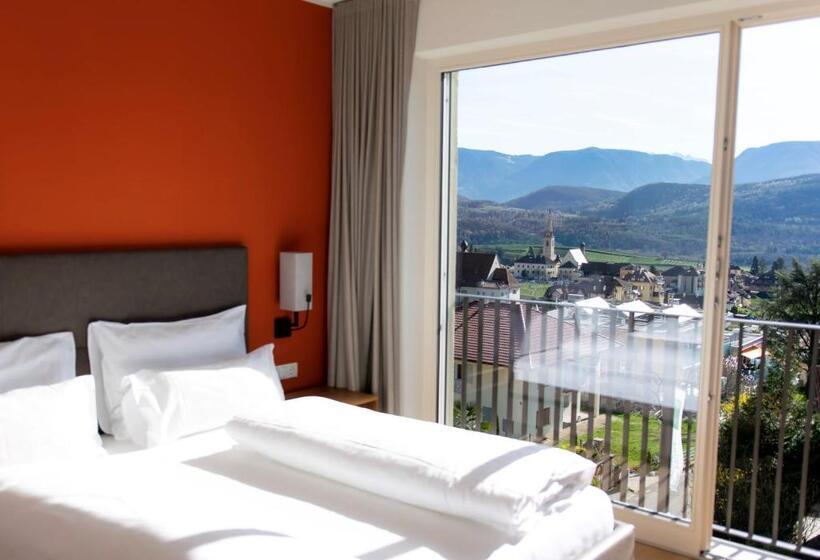 Люкс Вид на Бассейн, Brühl Suites&residence