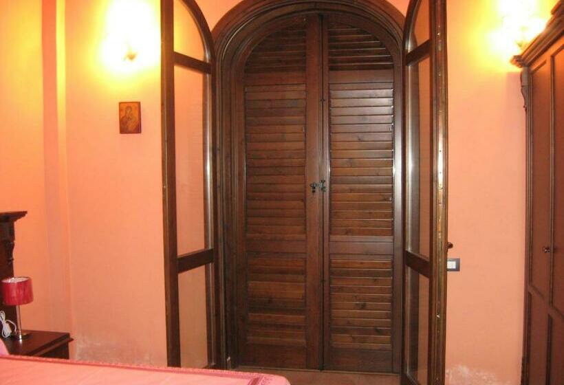 اتاق استاندارد با تخت بزرگ, Agriturismo Rajata