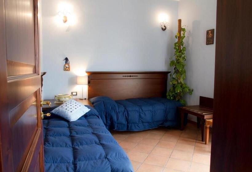 اتاق استاندارد چهار تخته, Agriturismo Rajata