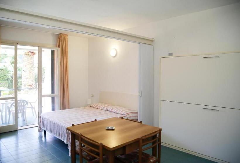 Студио Стандарт с Террасой, Appartamenti Maricampo   Helloelba