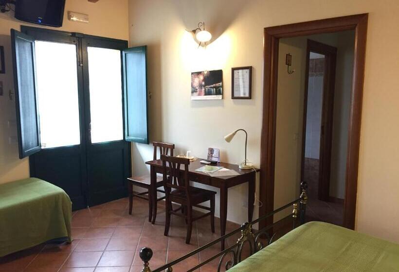 Номер Стандарт Трехместный, Agriturismo Arangea