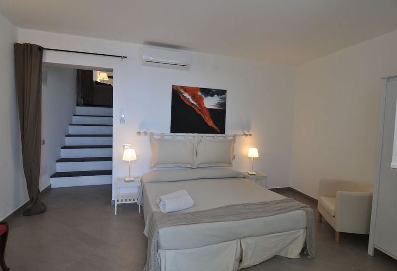 2 Bedroom Deluxe Apartment Sea View, Il Gabbiano Relais In Stromboli
