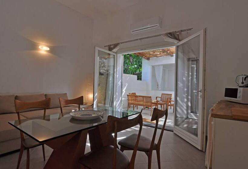2 Bedroom Deluxe Apartment Sea View, Il Gabbiano Relais In Stromboli