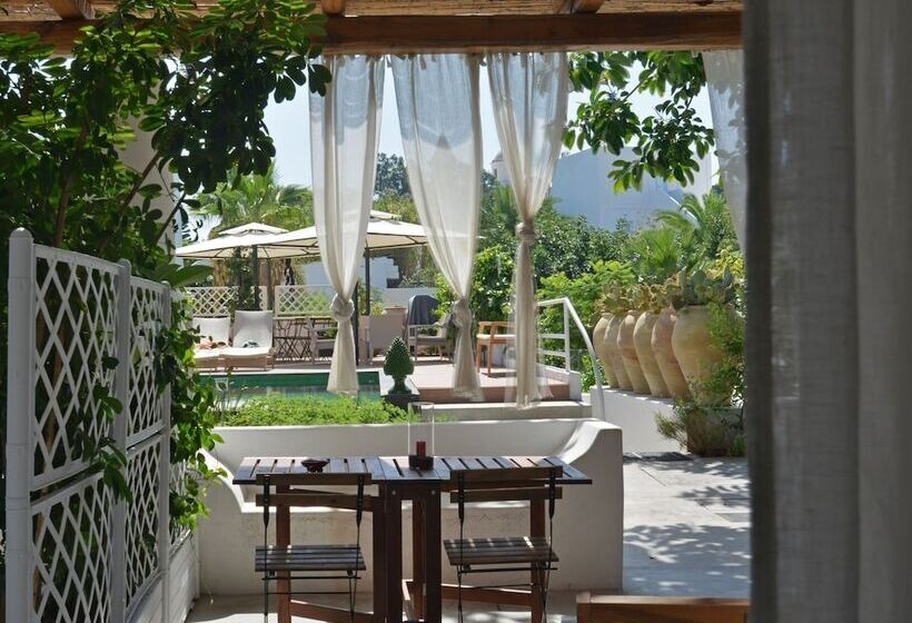 2 Bedroom Deluxe Apartment Sea View, Il Gabbiano Relais In Stromboli