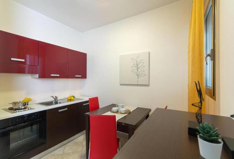 استودیوی استاندارد, Residence Borgo & Mare   Localo