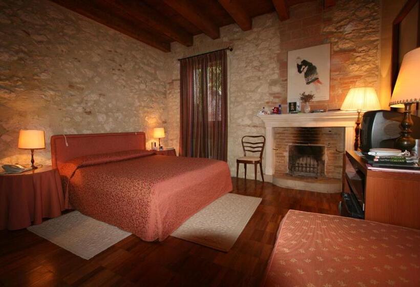 Трехместный Номер Классика, Agriturismo Le Vescovane