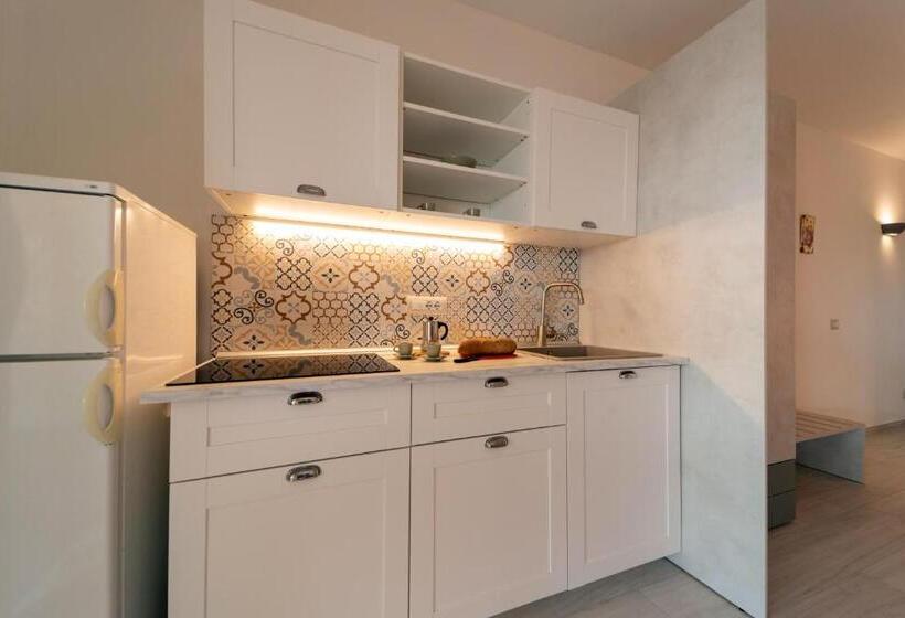 استودیو خانوادگی, Residence Le Grazie Est
