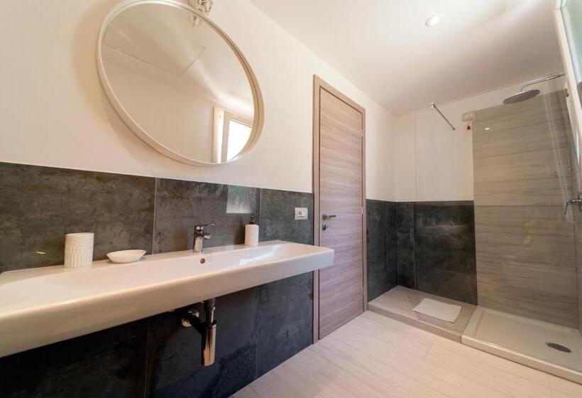 آپارتمان 1 خوابه با تراس, Residence Le Grazie Est