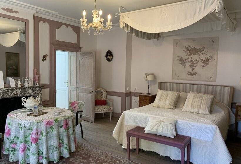 سوییت, Le Château De Failloux, Piscine Intérieure Et Sauna