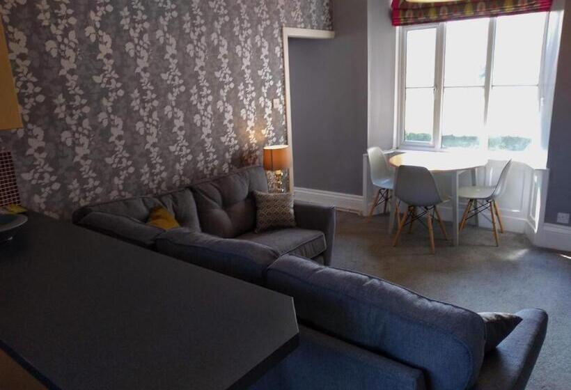 2 Bedrooms Apartment Mountain View, Bluebird Lodge