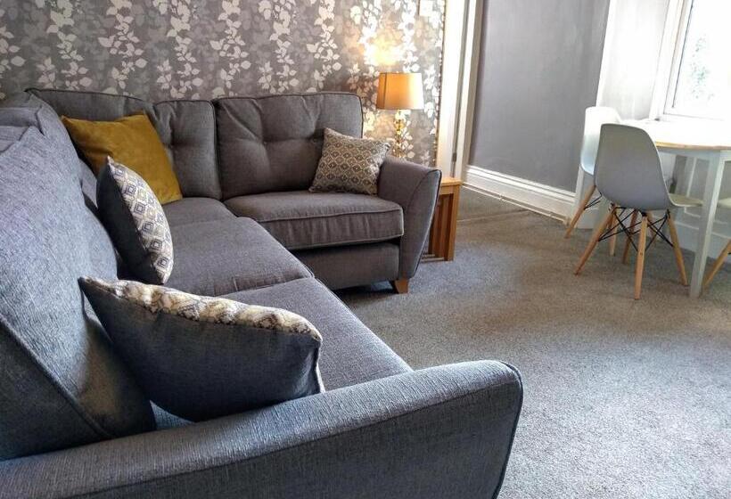 2 Bedrooms Apartment Mountain View, Bluebird Lodge