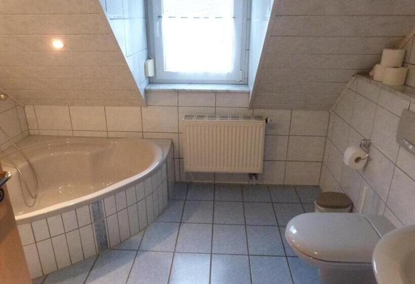 Апартаменты 1 Спальня с Балконом, Winzergasthof Zum Kellerstübchen