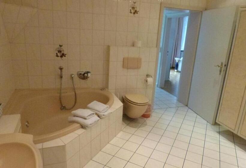 Номер Стандарт, Winzergasthof Zum Kellerstübchen