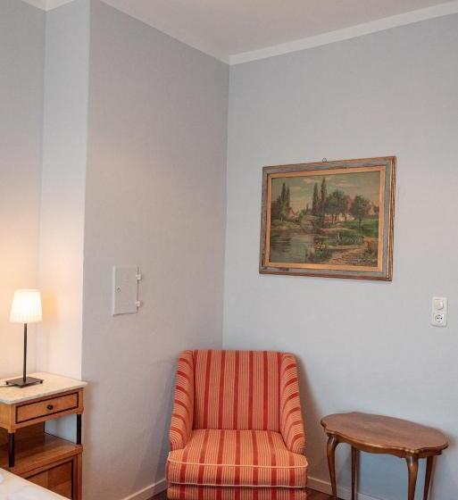 Номер Стандарт с Балконом, Pension Bellevue