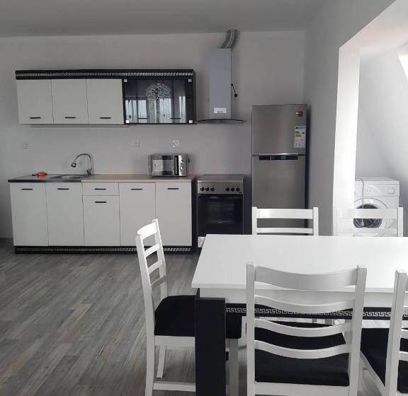 带1个卧室的带海景的公寓, Guest House Evtimov