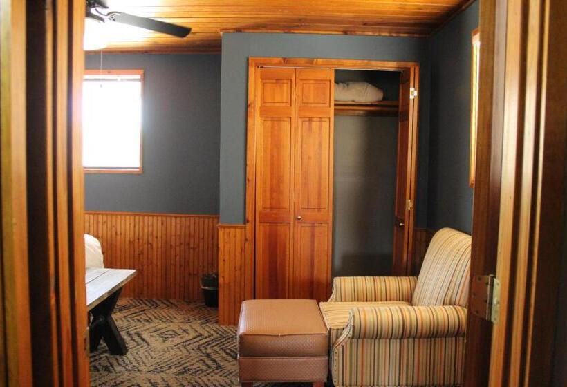 Люкс Повышенной Комфортности, Canyon Lakeview Resort