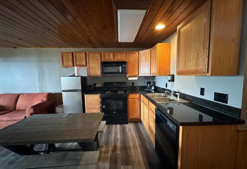 Люкс Повышенной Комфортности, Canyon Lakeview Resort