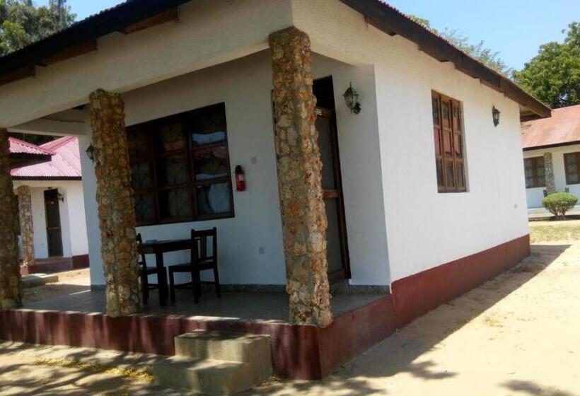 اتاق استاندارد با تخت بزرگ, Southern Cross Hotel Mtwara