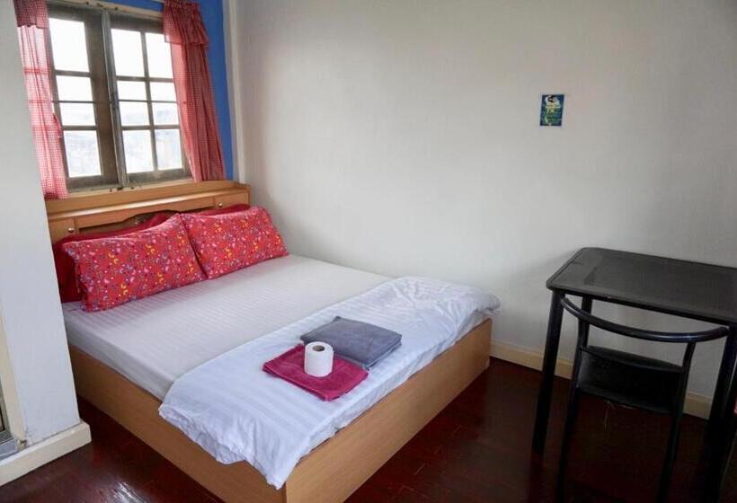 اتاق استاندارد, Tourist Inn