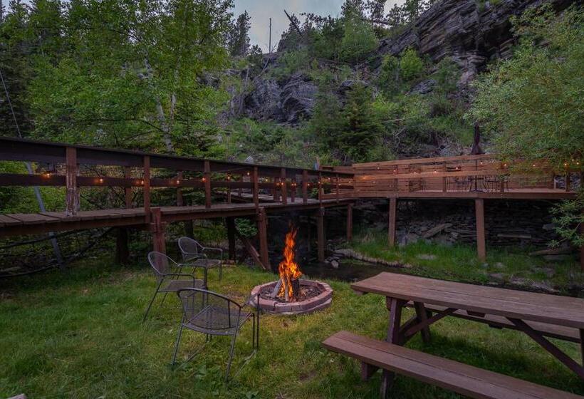 Студия Стандарт, Harney Camp Cabins